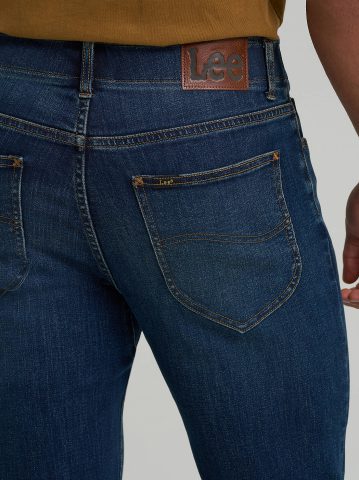 Men's Extreme Motion Slim Bootcut Jean