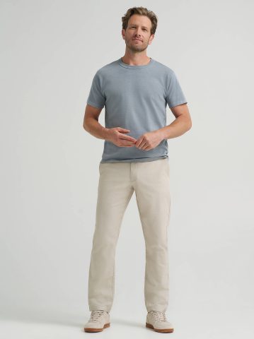 Men's Extreme Motion Relaxed Fit Khaki Pant