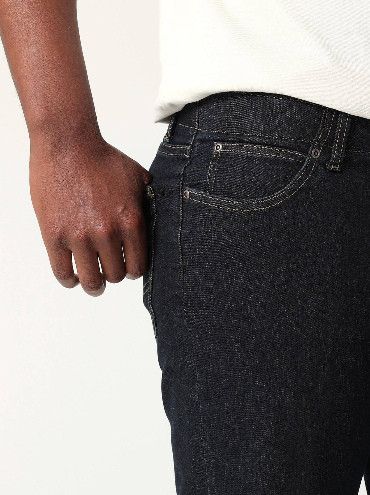 Men's Extreme Motion MVP Relaxed Straight Jean - view 4