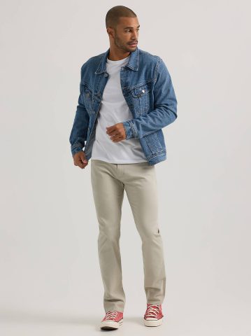 Men's Extreme Motion Slim Straight Twill Jean