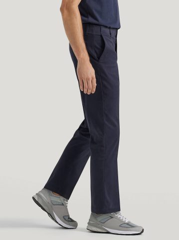 Men's Extreme Motion Relaxed Fit Khaki Pant