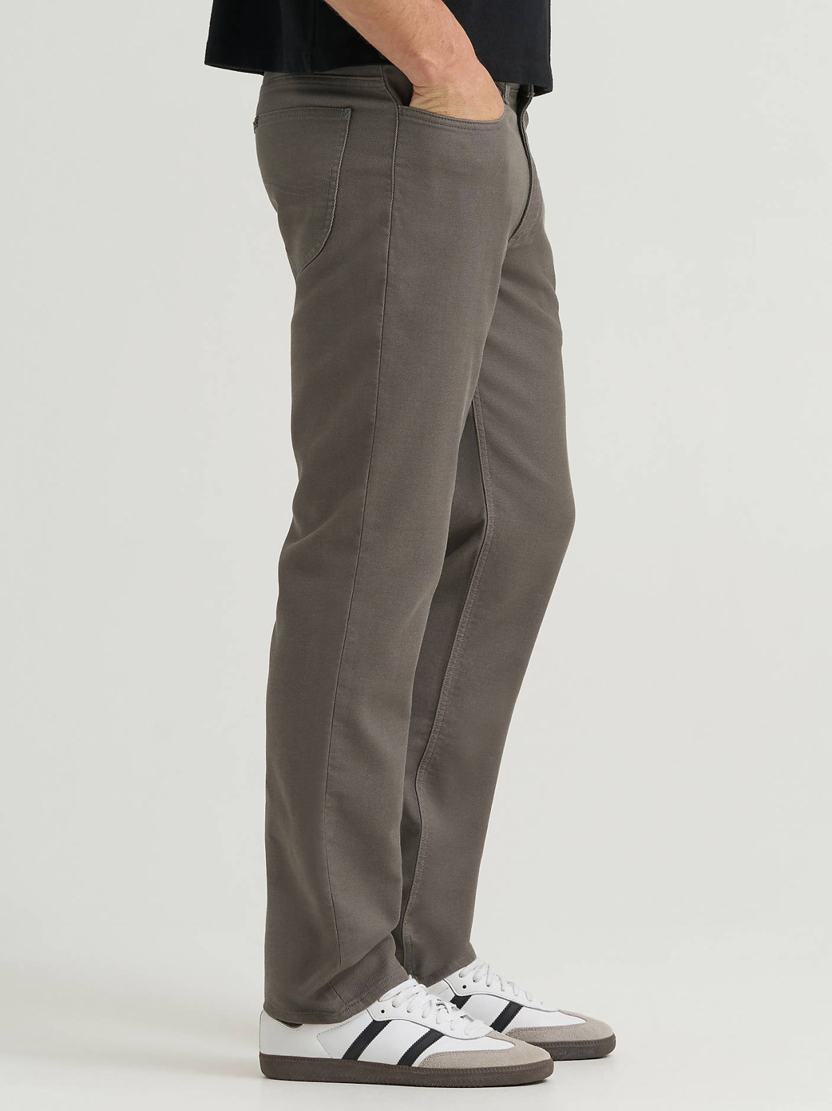 Men's Legendary Regular Taper Pant - view 5